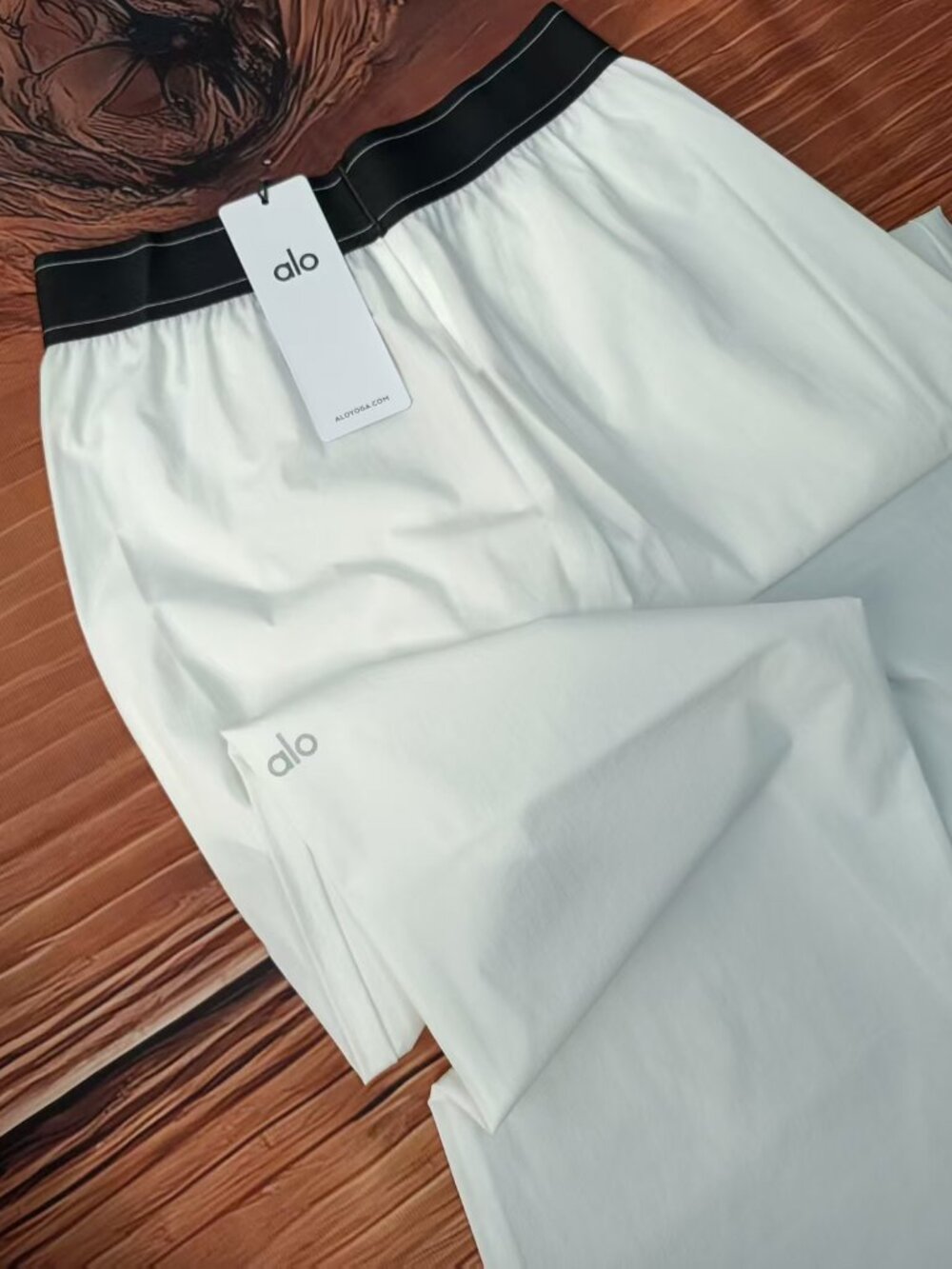 ✦Alo Yoga Suit Up Trouser White Regular Size ✦Loose Fit Pants - Picture 7 of 8